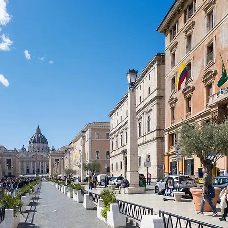 The Rent - Prestigious Multi-bedroom Overlooking St. Peter's * روما