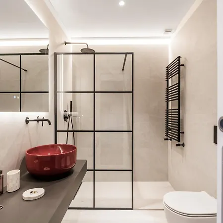 The Rent - Prestigious Multi-bedroom Overlooking St. Peter's Roma