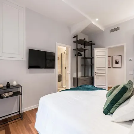 The Rent - Prestigious Multi-bedroom Overlooking St. Peter's Apartamento *