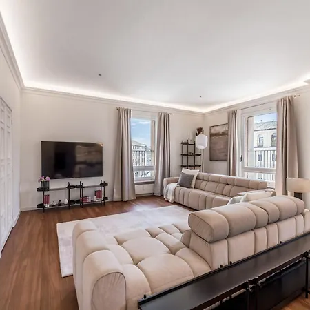 Daire The Rent - Prestigious Multi-bedroom Overlooking St. Peter's Roma